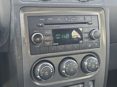 Used 2013 Dodge Challenger R/T Plus image 17