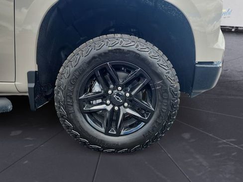 New 2026 Chevrolet Silverado 1500 Custom Trail Boss AWD/4WD image 9