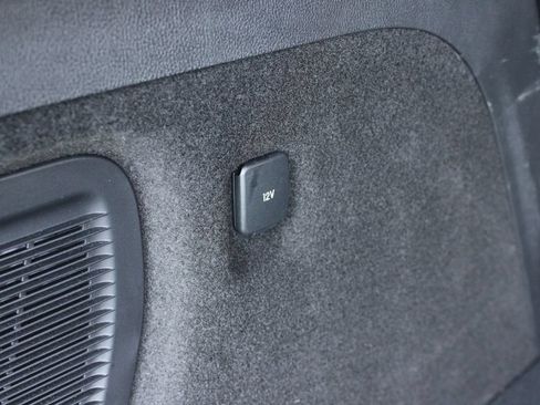 Used 2025 Lincoln Corsair AWD w/ Towing Package image 12