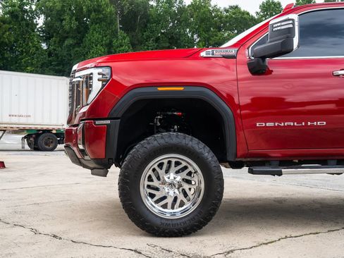Used 2024 GMC Sierra 3500 Denali AWD/4WD image 3