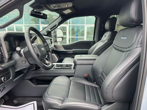 New 2026 Ford F250 Platinum AWD/4WD image 4