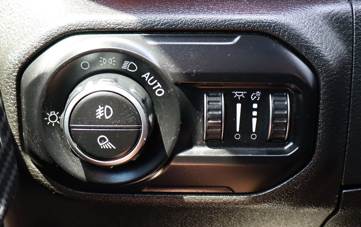 Used 2021 Jeep Gladiator Rubicon AWD/4WD image 46