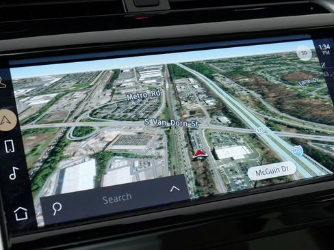 Used 2023 Land Rover Discovery Sport S image 54