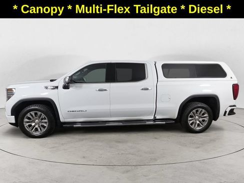 Used 2023 GMC Sierra 1500 Denali w/ Technology Package AWD/4WD image 8