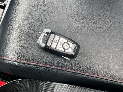 Used 2024 Ford Expedition Limited AWD/4WD image 11