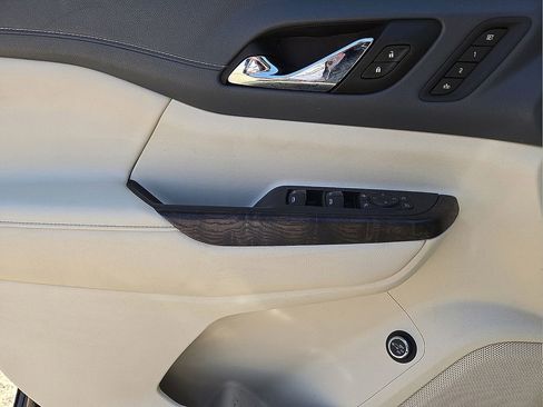 Used 2020 GMC Acadia Denali image 21