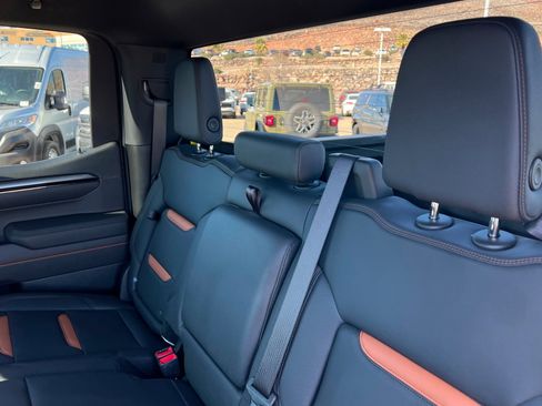 Certified 2025 GMC Sierra 1500 AT4 image 21