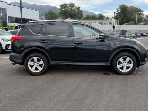 Used 2014 Toyota RAV4 XLE AWD/4WD image 2