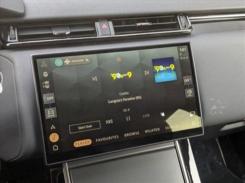 Used 2025 Land Rover Range Rover Velar Dynamic SE image 12