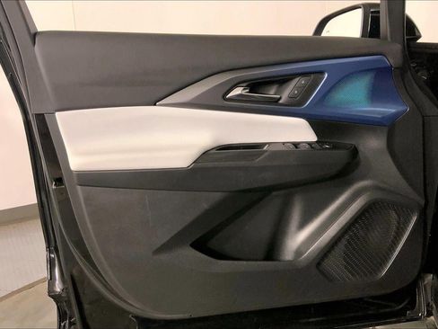 Used 2025 Chevrolet Equinox EV LT image 24