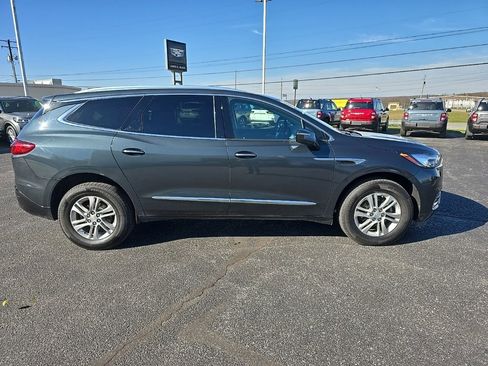 Used 2021 Buick Enclave Essence image 5