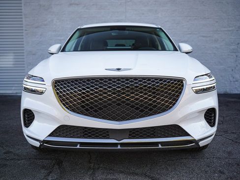 Used 2023 Genesis GV70 2.5T Select image 5