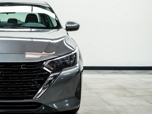 Used 2024 Nissan Sentra SV image 4