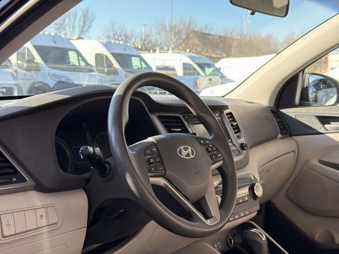Used 2017 Hyundai Tucson SE image 6