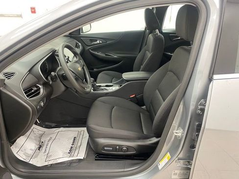 New 2025 Chevrolet Malibu LT image 7