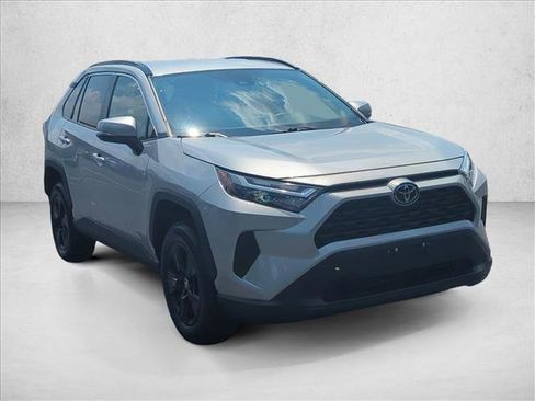 Used 2024 Toyota RAV4 XLE image 3