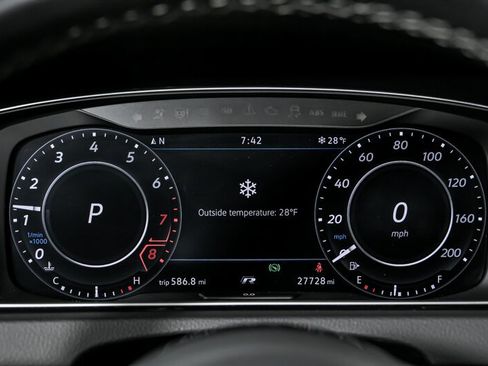 Used 2019 Volkswagen Golf 4-Door image 22