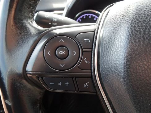 Used 2019 Toyota Camry SE FWD image 19