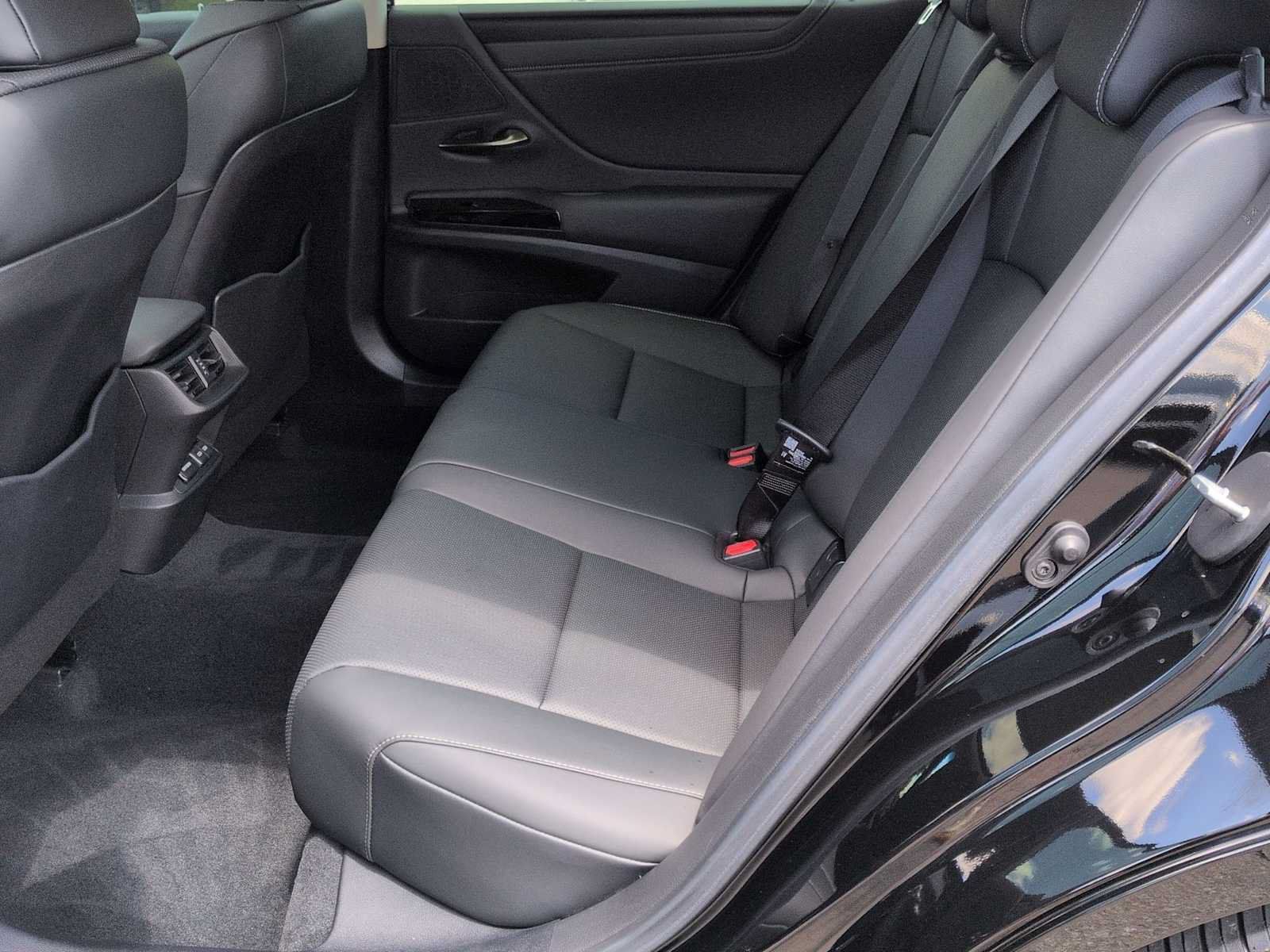 Used 2024 Lexus ES 350 w/ Premium Package FWD image 21