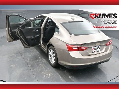 Used 2025 Chevrolet Malibu LT image 60