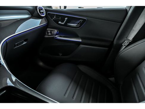 New 2026 Mercedes-Benz GLC 300 4MATIC image 19