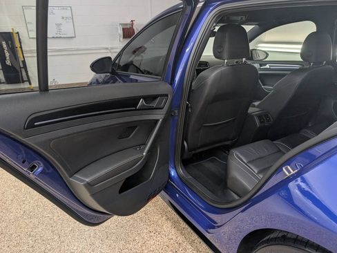 Used 2018 Volkswagen Golf 4-Door AWD/4WD image 16