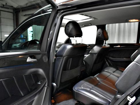 Used 2016 Mercedes-Benz GL 450 4MATIC image 19