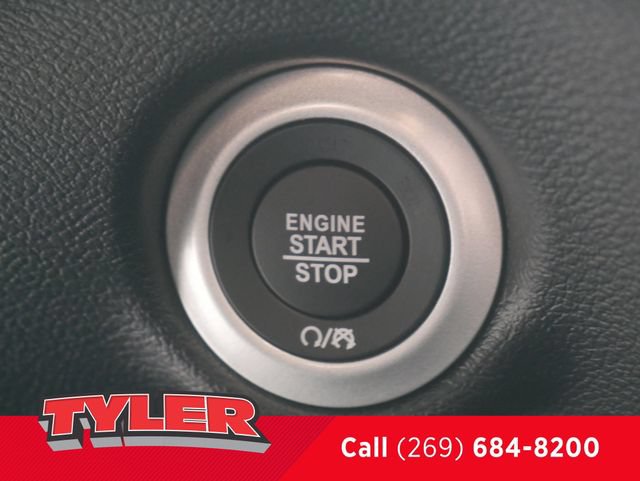 New 2027 Chrysler Pacifica Select FWD image 29