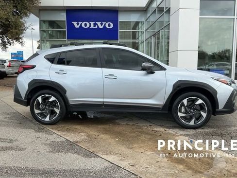 Used 2024 Subaru Crosstrek 2.5i Limited w/ Crosstrek Mirror Package image 5