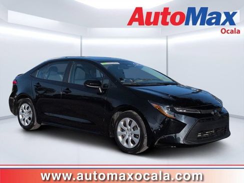 Used 2024 Toyota Corolla LE FWD image 1