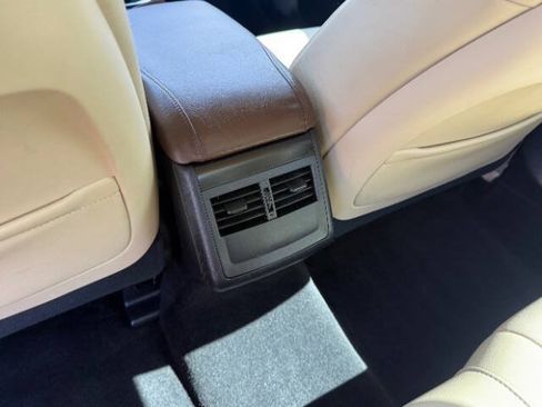 Used 2016 Toyota Avalon Touring FWD image 18