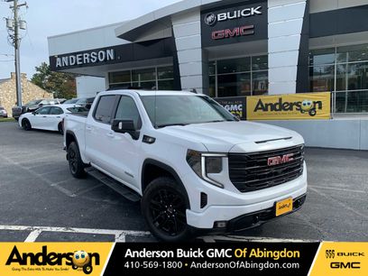 Used 2025 GMC Sierra 1500 Elevation w/ Elevation Premium Package