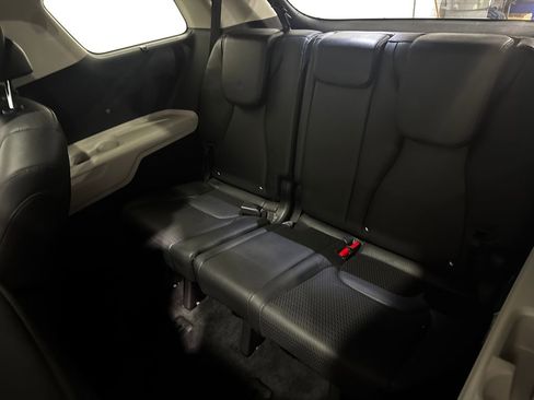 Used 2022 Kia Carnival SX Prestige image 24