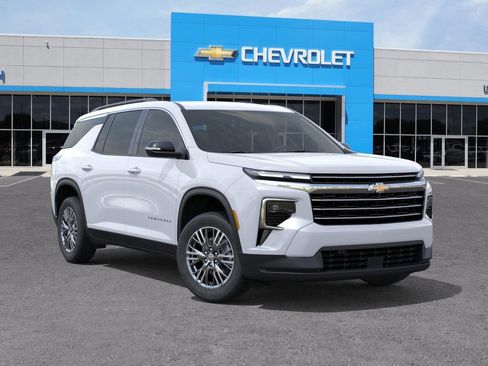 New 2026 Chevrolet Traverse LT w/ Driver Confidence Package FWD image 7
