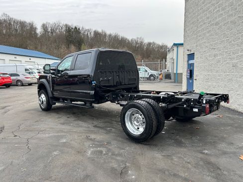New 2026 Ford F550 4x4 Crew Cab image 8