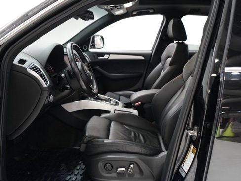 Used 2017 Audi Q5 2.0T Premium Plus w/ Technology Package image 14