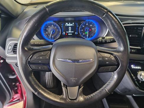 Used 2019 Chrysler Pacifica Touring-L w/ S Appearance Package FWD image 20