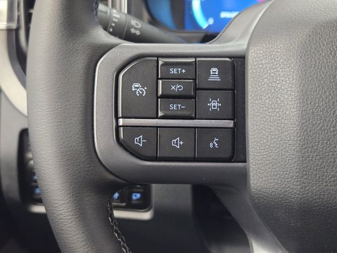 Used 2025 Ford F250 Lariat w/ Lariat Ultimate Package AWD/4WD image 28