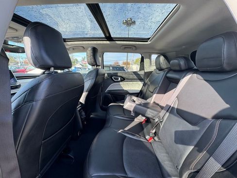 Used 2022 Jeep Compass Limited w/ Sun and Sound Group image 17