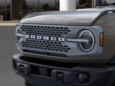 New 2026 Ford Bronco Badlands AWD/4WD image 19