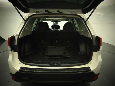 Used 2023 Subaru Forester Premium AWD/4WD image 6