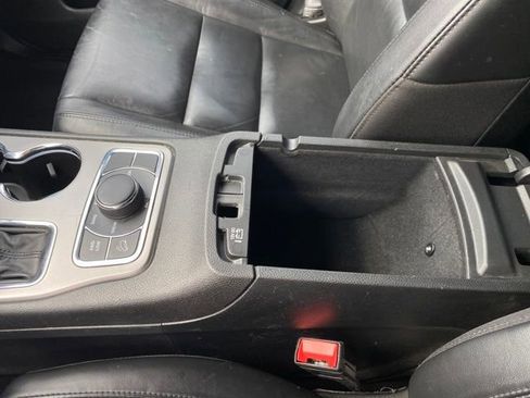 Used 2022 Jeep Grand Cherokee Limited w/ Trailer Tow Group IV image 14