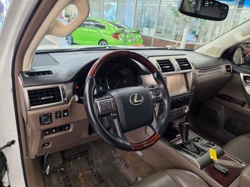 Used 2015 Lexus GX 460 Luxury AWD/4WD image 12