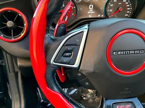 Used 2018 Chevrolet Camaro SS image 21