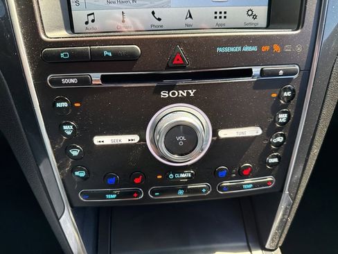Used 2018 Ford Explorer Limited AWD/4WD image 15