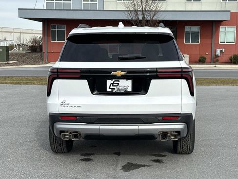 New 2026 Chevrolet Traverse LT w/ Sun and Wheel Package image 14