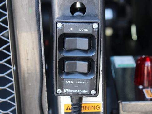 Used 2022 Mercedes-Benz Sprinter 1500 image 38