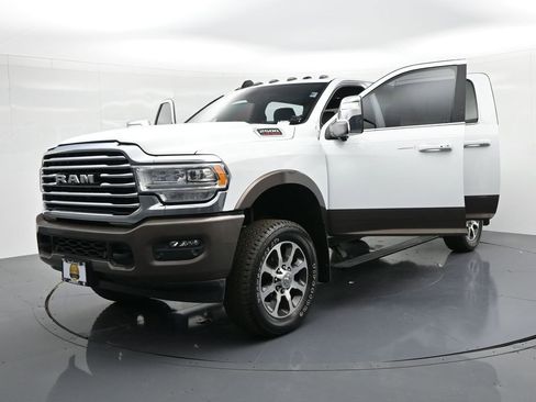 Used 2024 RAM 2500 Limited w/ Towing Technology Group AWD/4WD image 39