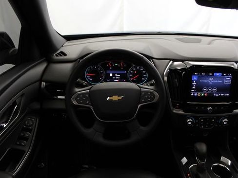 Used 2023 Chevrolet Traverse LT w/ LT Premium Package image 28