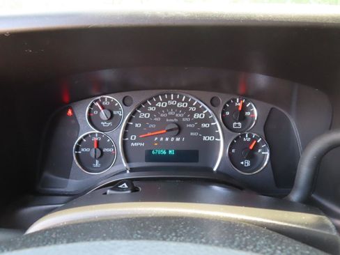 Used 2021 Chevrolet Express 2500 RWD image 20